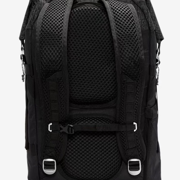 Nike ACG Pro Backpack Black Silver - Picture 2 of 6